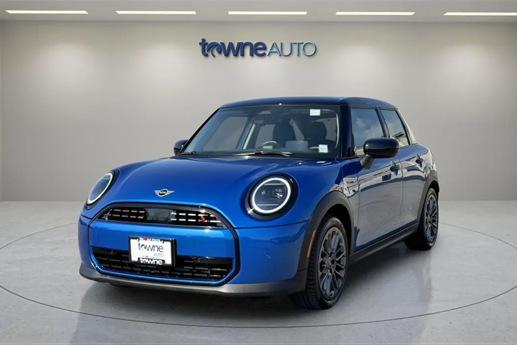 2025 Mini Cooper Hardtop 4 Door Signature photo 1