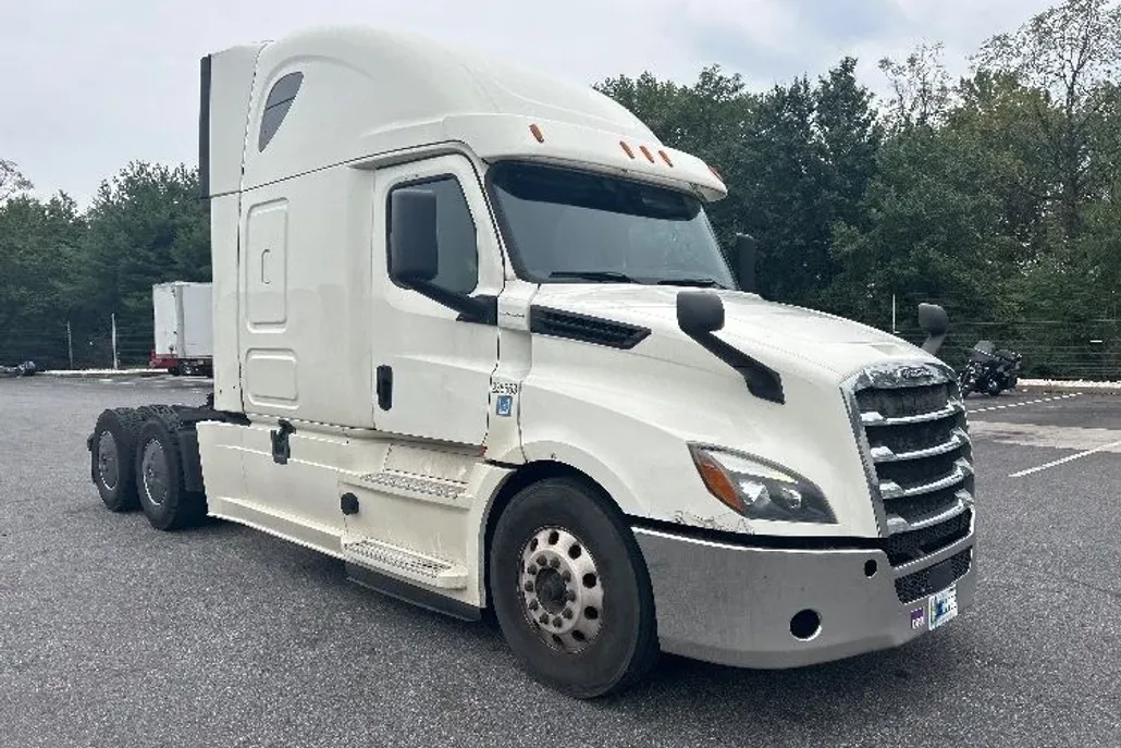 2019 Freightliner Cascadia 126" Sleeper Cab photo 1