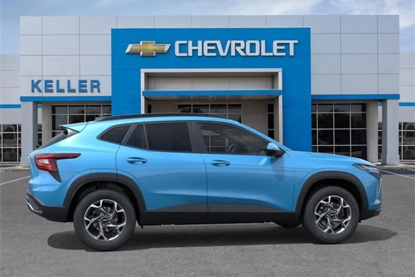 2026 Chevrolet Trax LT photo 1