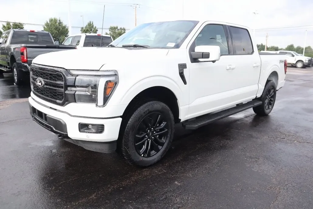 2025 Ford F-150 Lariat photo 1