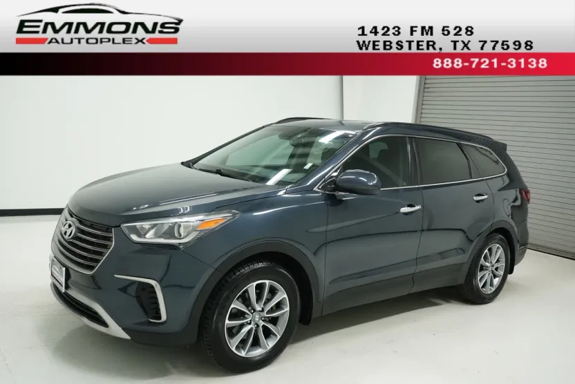 2018 Hyundai Santa Fe SE photo 1