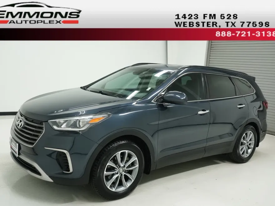 2018 Hyundai Santa Fe SE photo 1