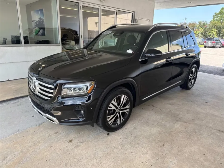 2025 Mercedes Benz GLB 250 photo 1