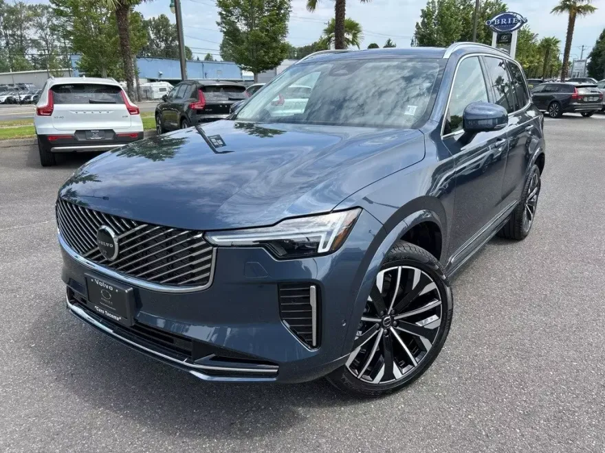 2026 Volvo XC90 B5 Plus photo 1