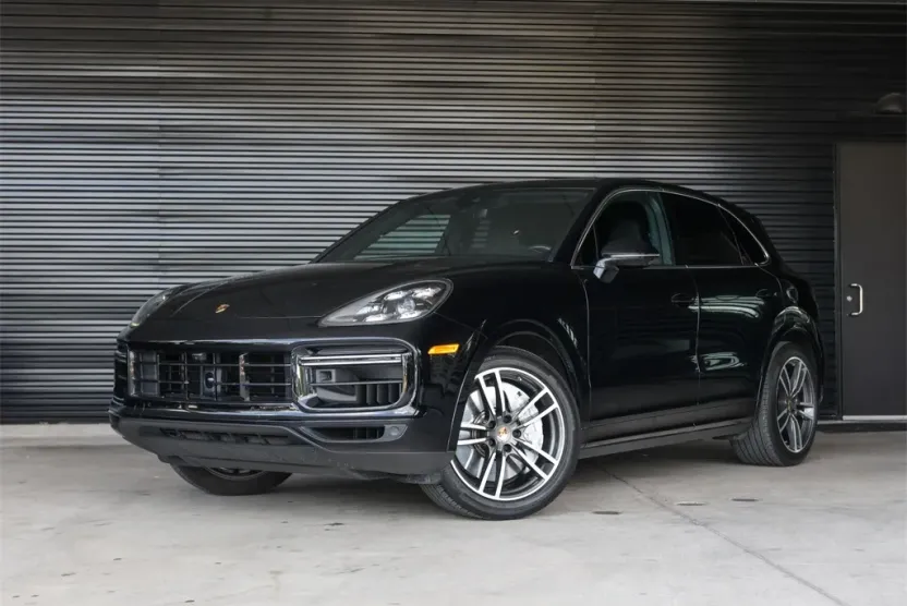 2021 Porsche Cayenne Turbo photo 1