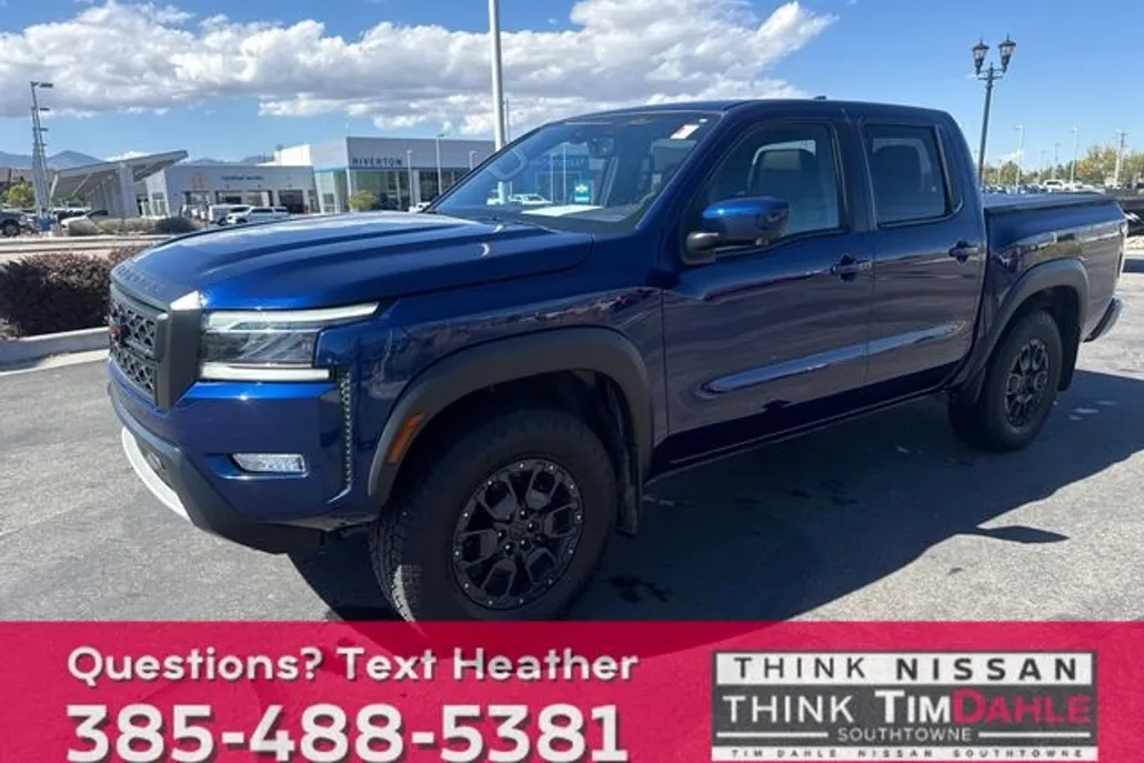 2022 Nissan Frontier PRO-4X photo 1