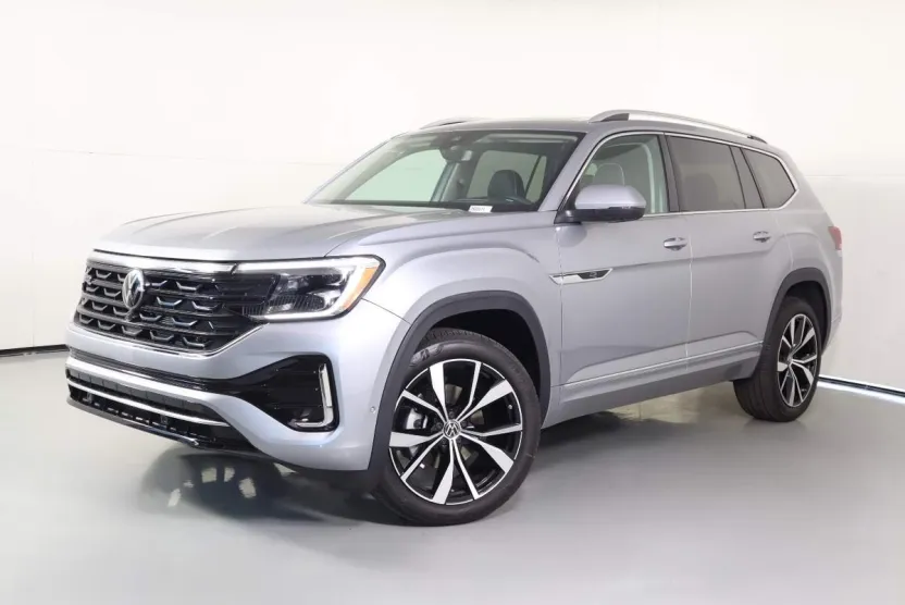 2026 Volkswagen Atlas SEL Premium R-Line photo 1