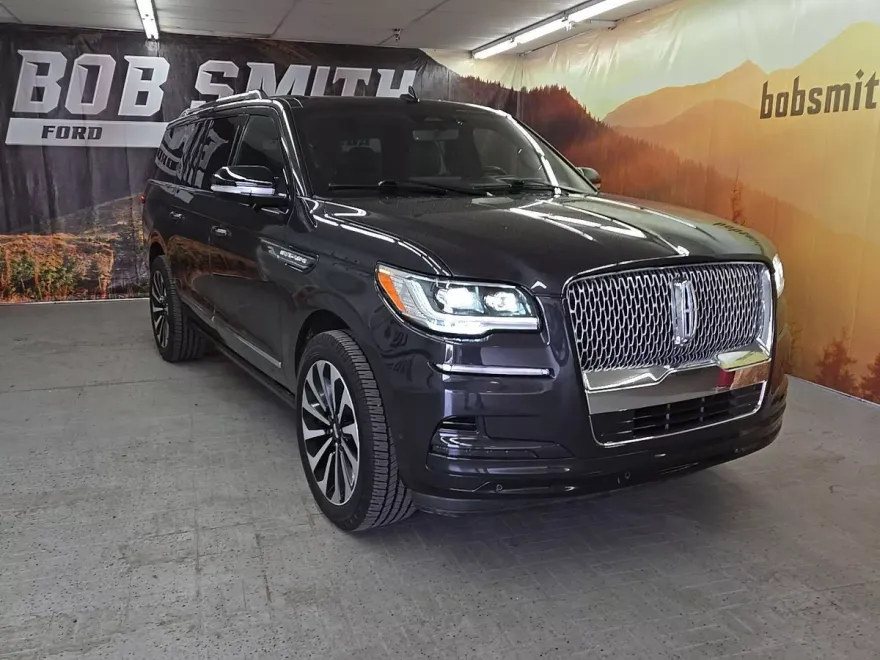 2022 Lincoln Navigator L Reserve photo 1