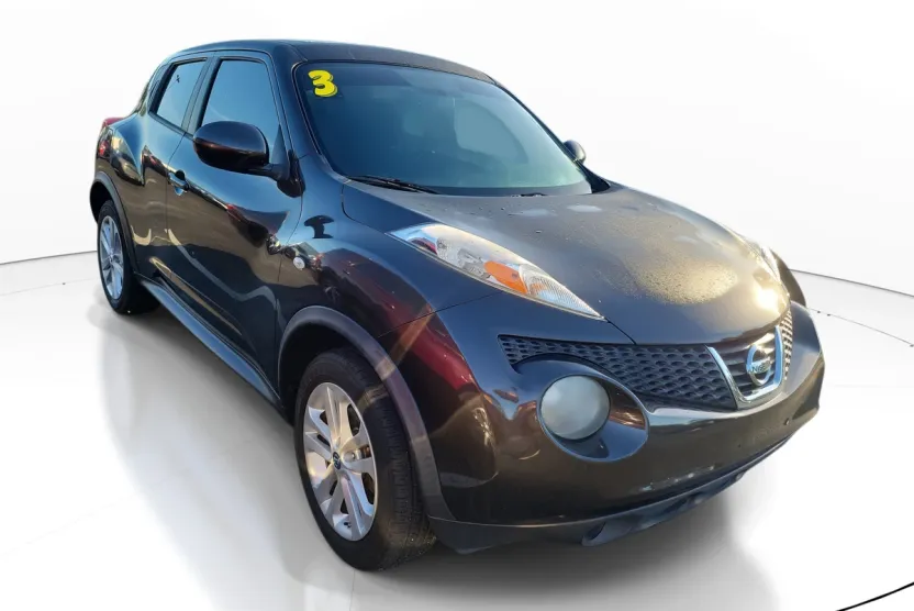 2013 Nissan Juke SV photo 1