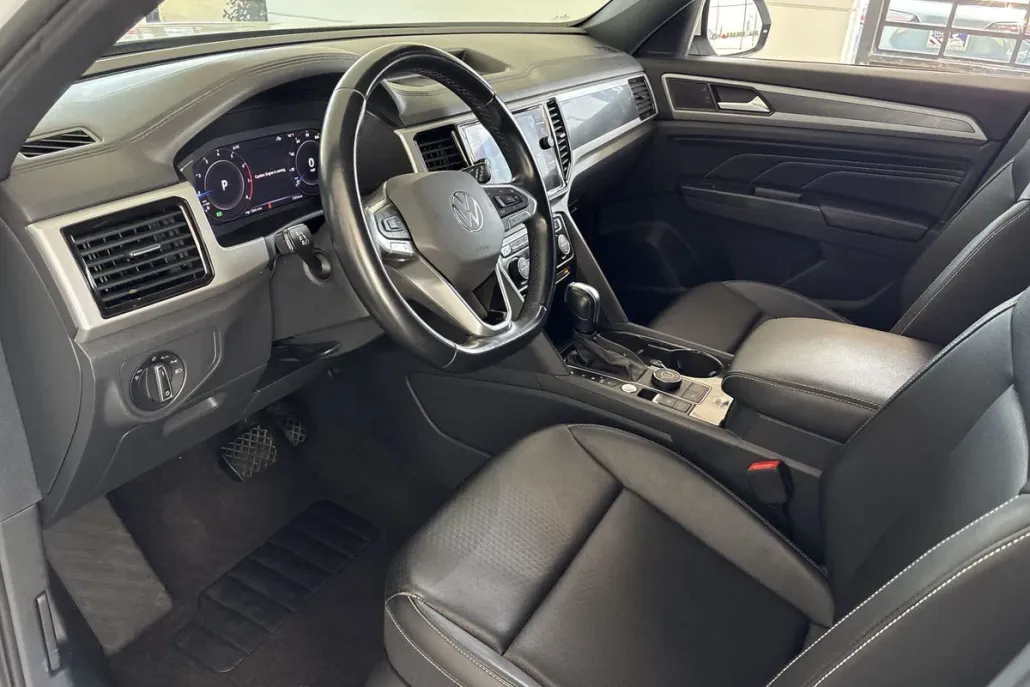 2020 Volkswagen Atlas Cross Sport SEL photo 1