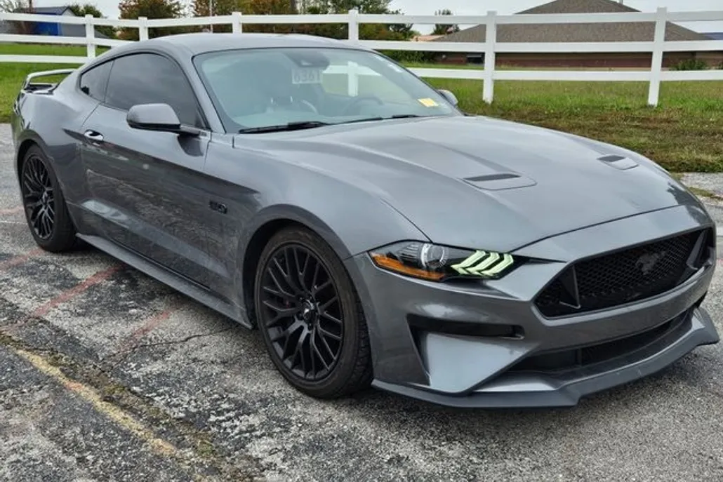 2021 Ford Mustang GT Premium photo 1