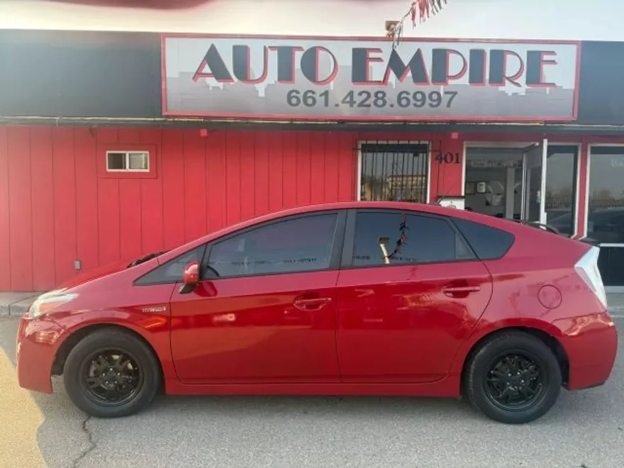 2010 Toyota Prius Two photo 1