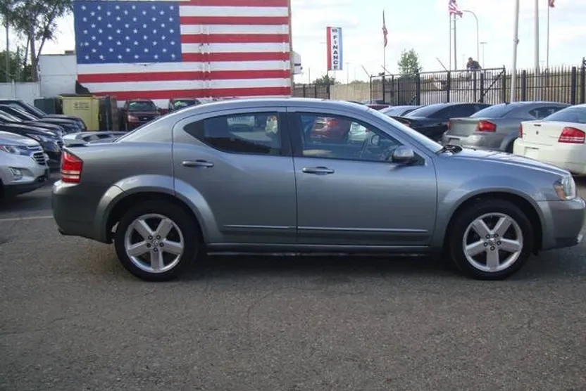 2008 Dodge Avenger R/T photo 1
