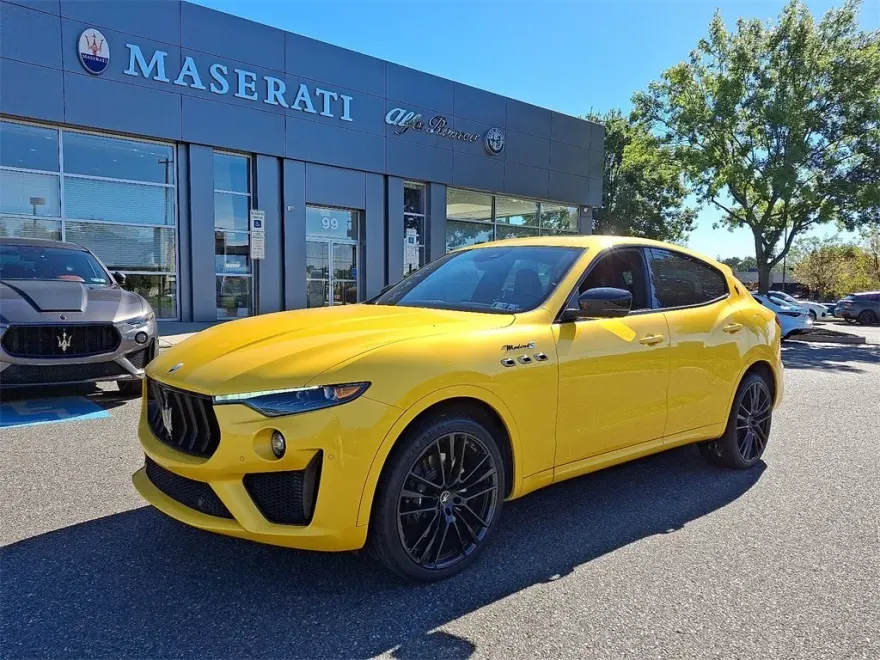 2023 Maserati Levante Modena S photo 1