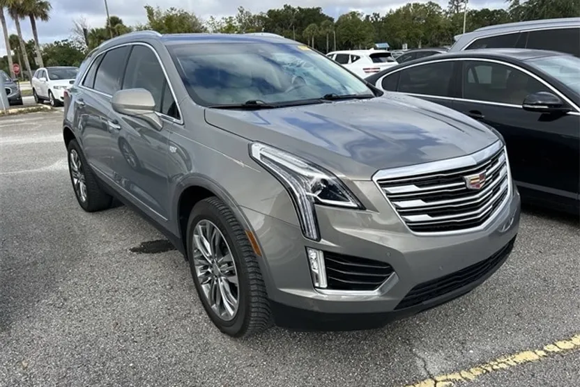2018 Cadillac XT5 Premium Luxury photo 1