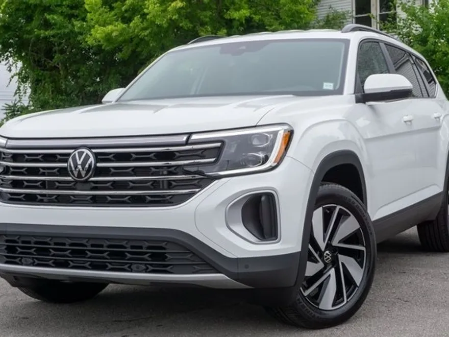 2024 Volkswagen Atlas SE Technology photo 1