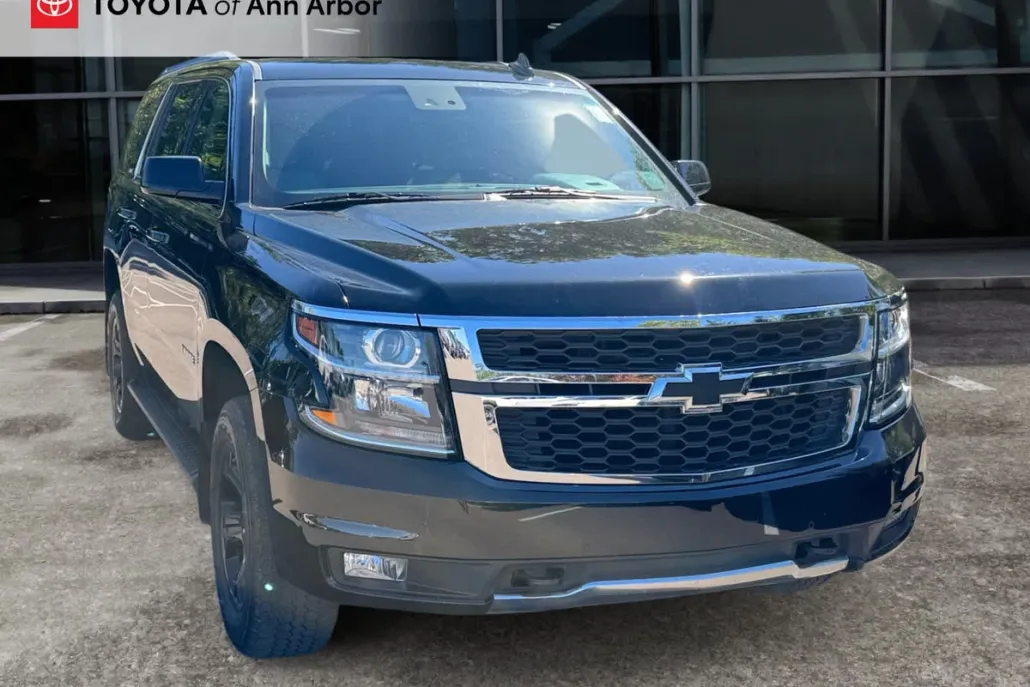 2019 Chevrolet Tahoe LT photo 1