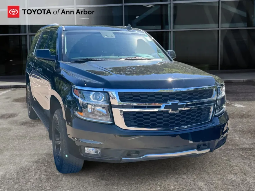 2019 Chevrolet Tahoe LT photo 1