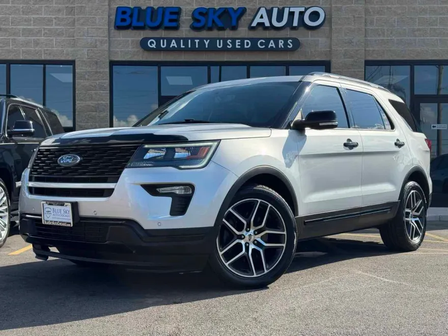 2018 Ford Explorer Sport photo 1