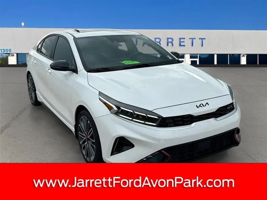 2023 Kia Forte GT photo 1