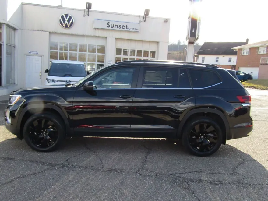 2025 Volkswagen Atlas SE Technology photo 1