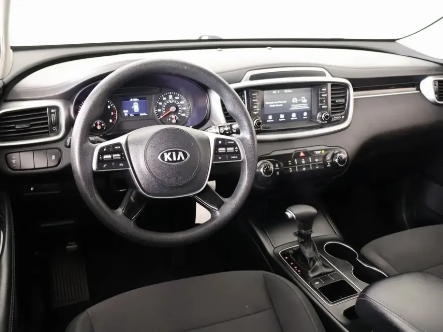 2020 Kia Sorento LX photo 1