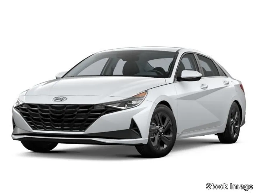 2023 Hyundai Elantra SEL photo 1