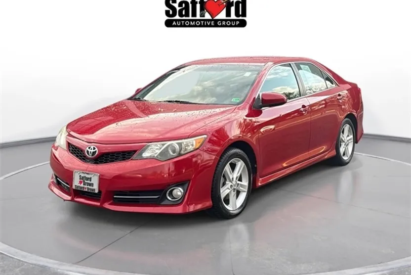 2014 Toyota Camry L photo 1