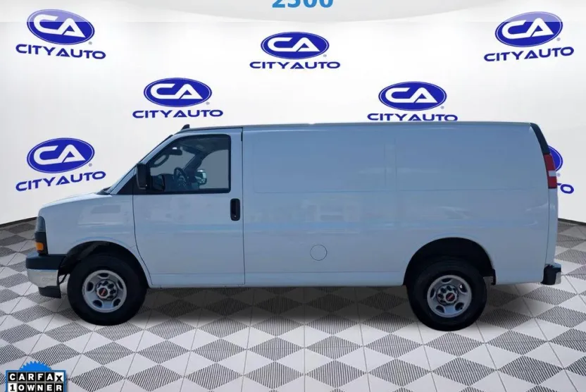 2023 Gmc Savana 2500 Cargo photo 1