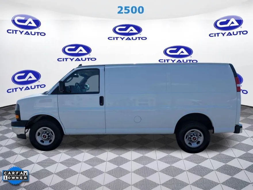 2023 Gmc Savana 2500 Cargo photo 1