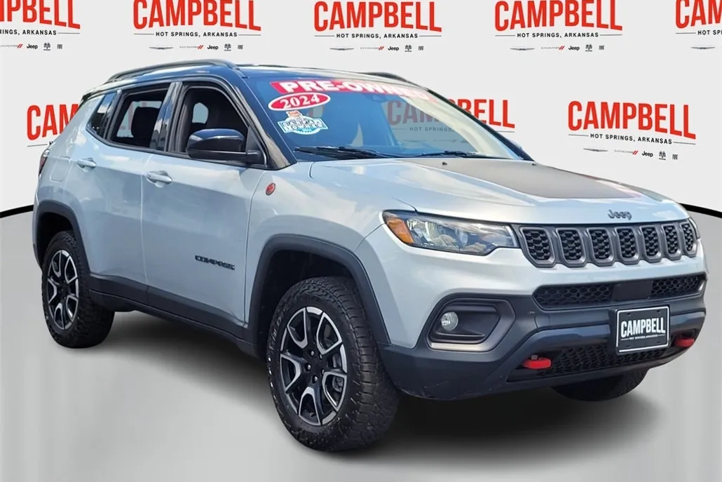 2024 Jeep Compass Trailhawk photo 1