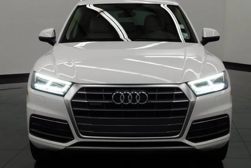 2018 Audi Q5 2.0T Premium photo 1