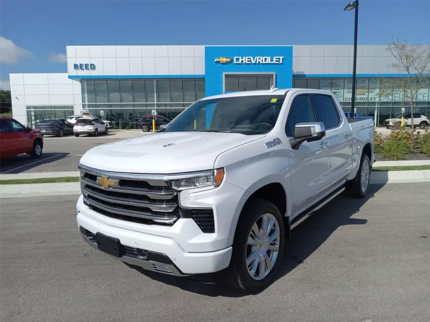 2026 Chevrolet Silverado 1500 High Country photo 1