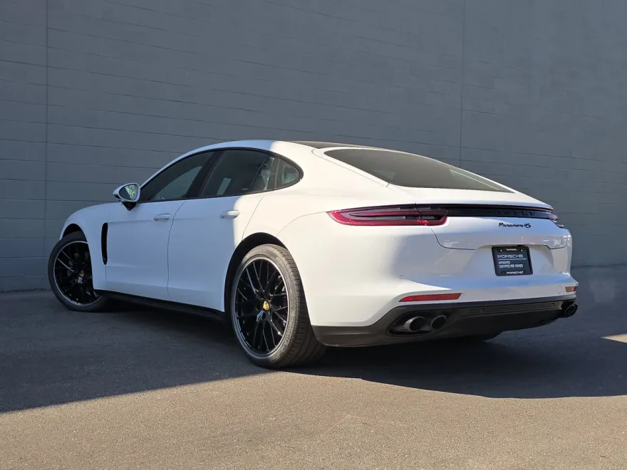 2020 Porsche Panamera 4S photo 1