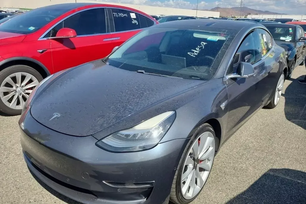 2018 Tesla Model 3 Performance photo 1