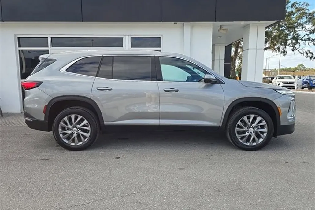 2025 Buick Enclave Preferred photo 1