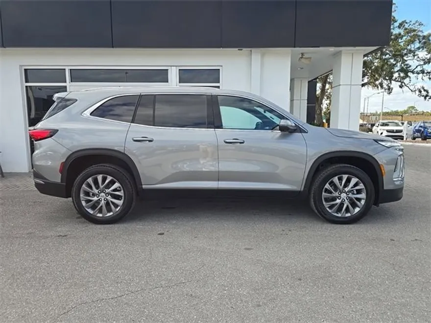 2025 Buick Enclave Preferred photo 1