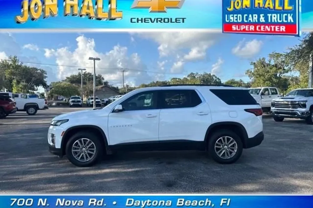 2022 Chevrolet Traverse Leather photo 1