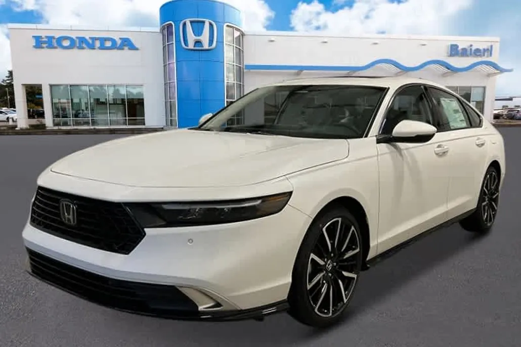 2025 Honda Accord Hybrid Touring photo 1