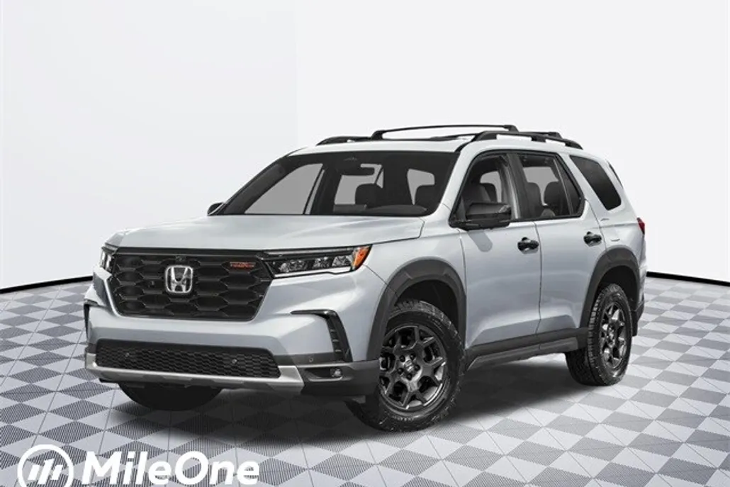 2025 Honda Pilot TrailSport photo 1
