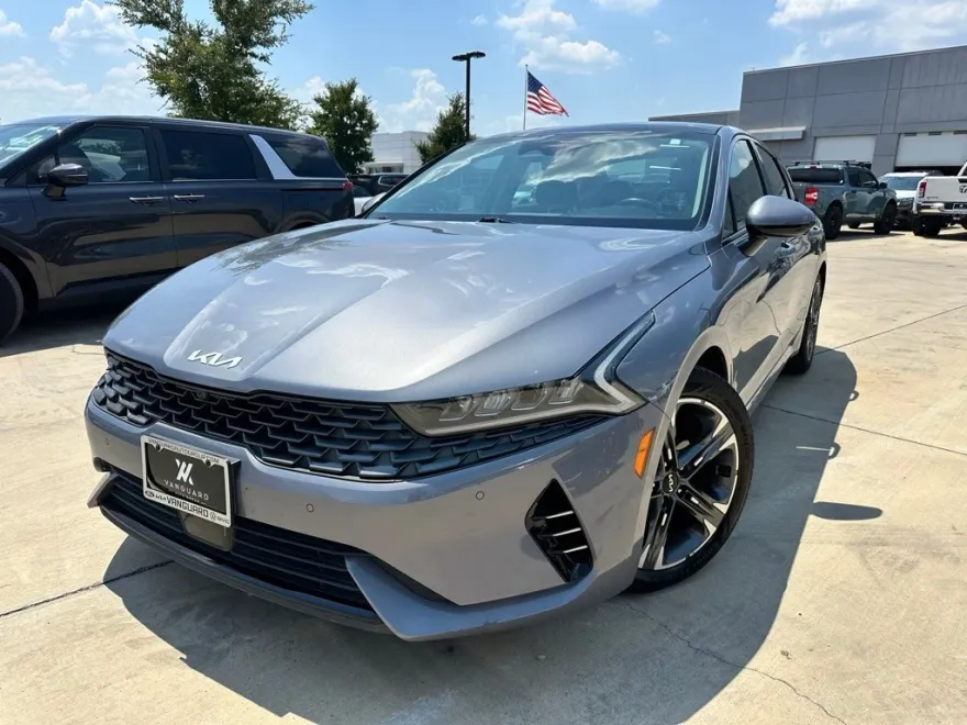 2022 Kia K5 EX photo 1