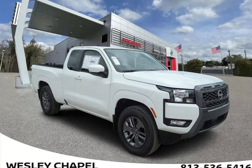 2025 Nissan Frontier SV photo 1