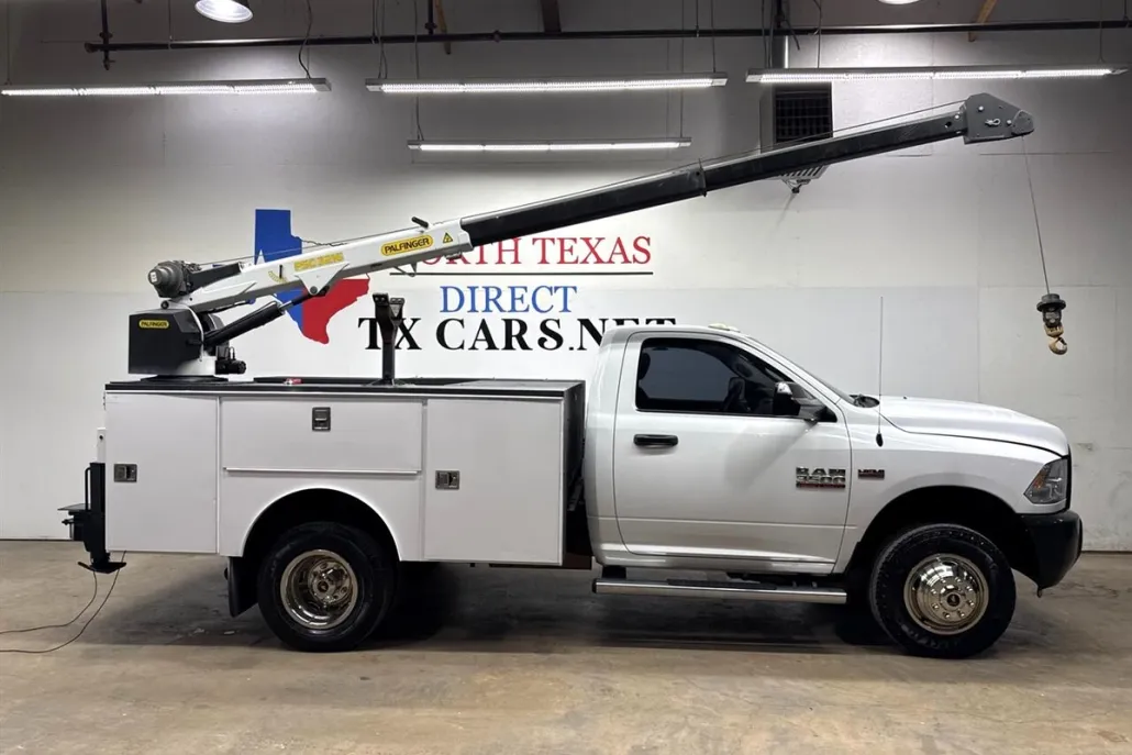 2016 Ram 3500 SLT photo 1