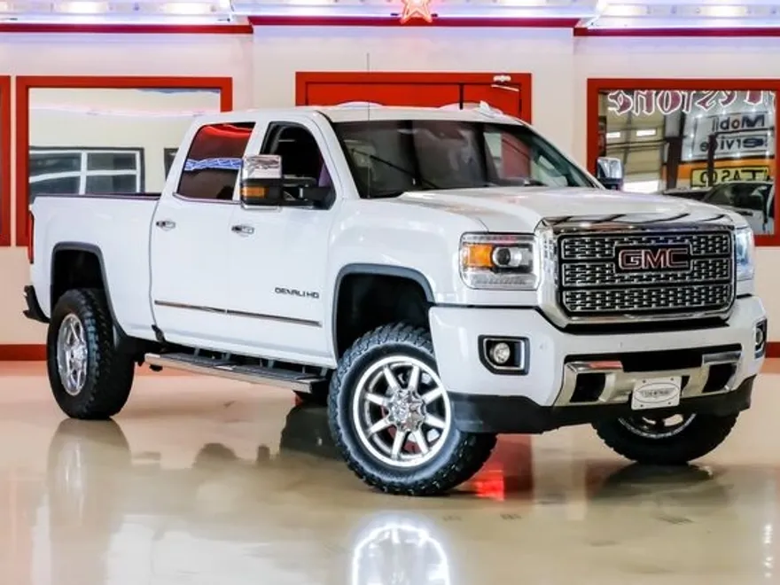 2019 Gmc Sierra HD Denali photo 1