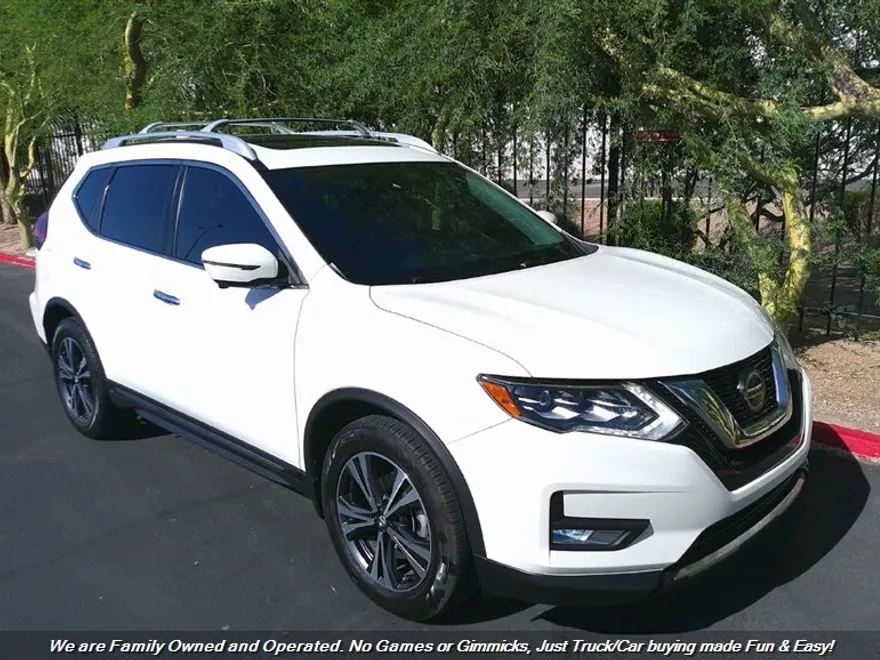 2018 Nissan Rogue SL photo 1