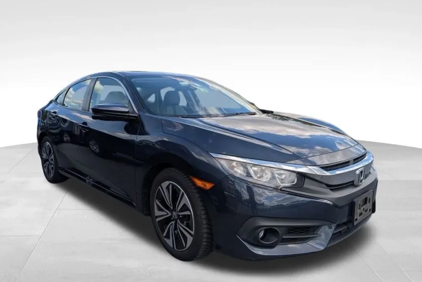 2017 Honda Civic EX-T photo 1