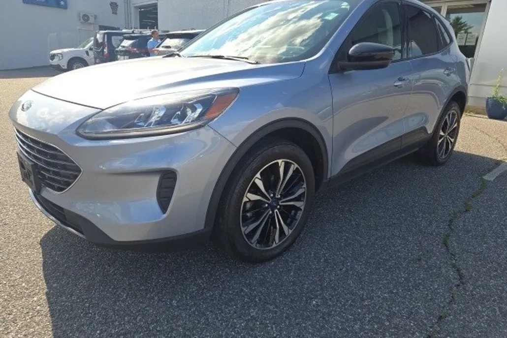 2022 Ford Escape SE photo 1