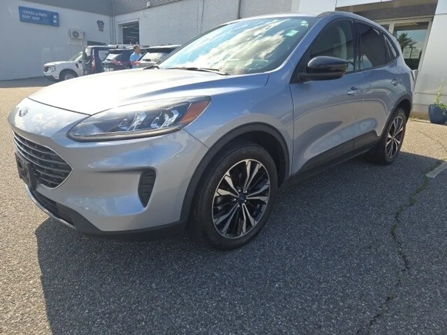 2022 Ford Escape SE photo 1