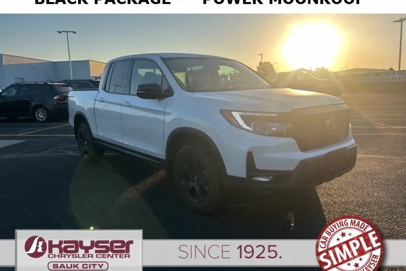 2022 Honda Ridgeline Black Edition photo 1