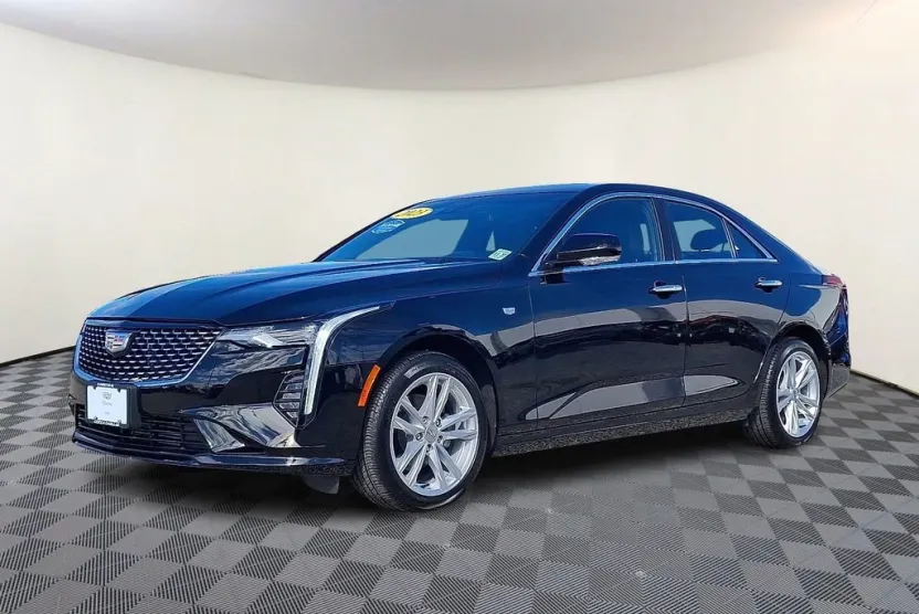 2023 Cadillac CT4 Luxury photo 1